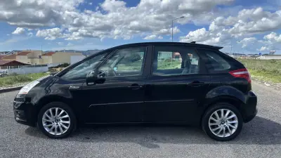 Citroën C4 Picasso 2007 - 4250 EUR, 270000 km - AUTO.MOTO.pt - 270000km - foto 4 de 16