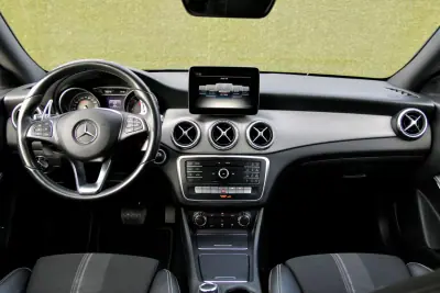Mercedes-Benz CLA 200 2016 - 23500 EUR, 157000 km - AUTO.MOTO.pt - 157000km - foto 32 de 43