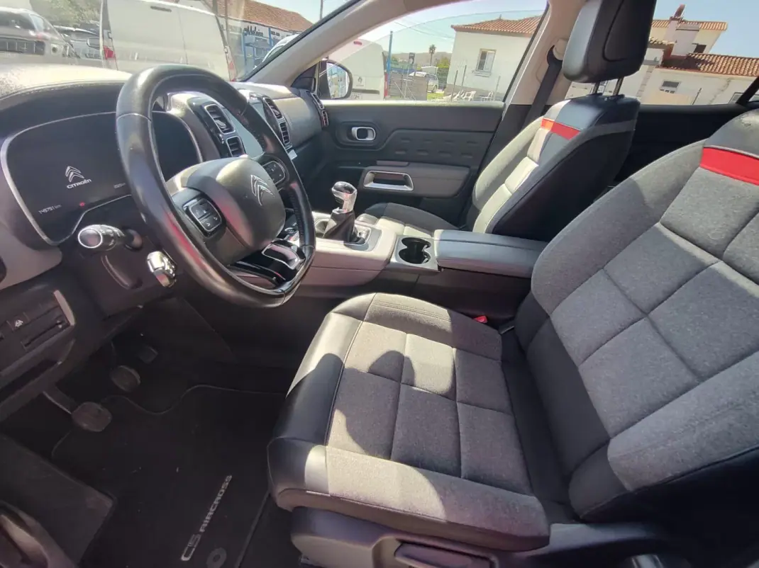 Citroën C5 Aircross 2019 - 15490 EUR, 147000 km - 147000km - foto 13 de 27