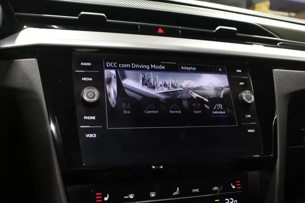 Volkswagen Arteon 2021 - 25400 EUR, 209040 km - AUTO.MOTO.pt - 209040km - foto 34 de 40