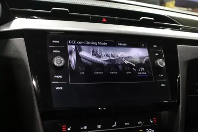 Volkswagen Arteon 2021 - 25400 EUR, 209040 km - AUTO.MOTO.pt - 209040km - foto 34 de 40