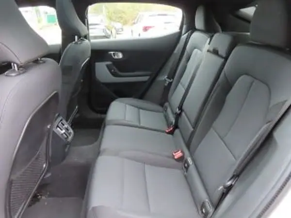 Polestar 2 2020 - 24000 EUR, 145235 km - AUTO.MOTO.pt - 145235km - foto 9 de 11