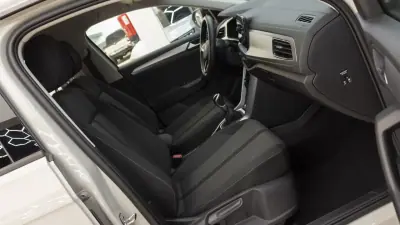 Volkswagen T-Roc 2025 - 24250 EUR, 11000 km - AUTO.MOTO.pt - 11000km - foto 12 de 41