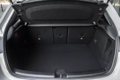 Mercedes-Benz A 180 2019 - 22990 EUR, 127098 km - AUTO.MOTO.pt - 127098km - foto 31 de 43