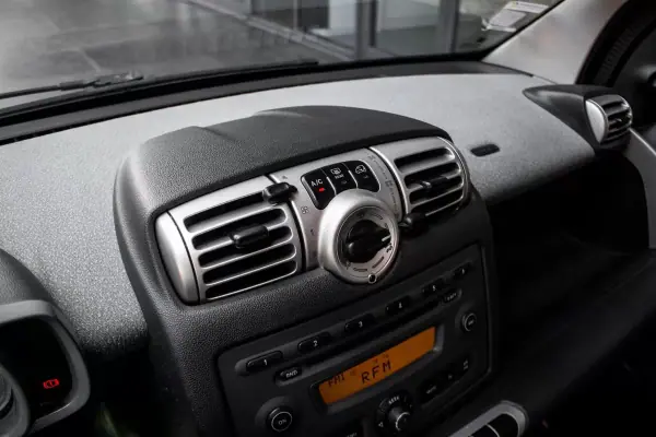 Smart ForTwo Coupé 2008 - 5550 EUR, 114127 km - AUTO.MOTO.pt - 114127km - foto 15 de 22