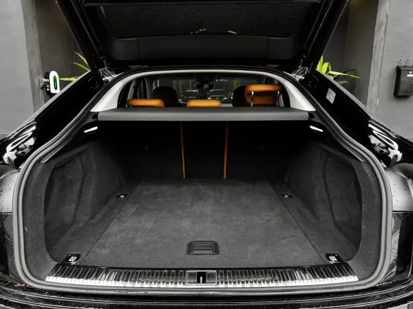 Audi Q8 e-Tron Sportback 2024 - 54990 EUR, 24200 km - AUTO.MOTO.pt - 24200km - foto 31 de 34