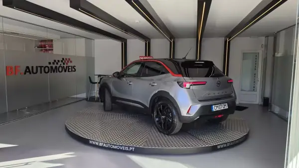 Opel Mokka-e 2023 — photo 3 of 49