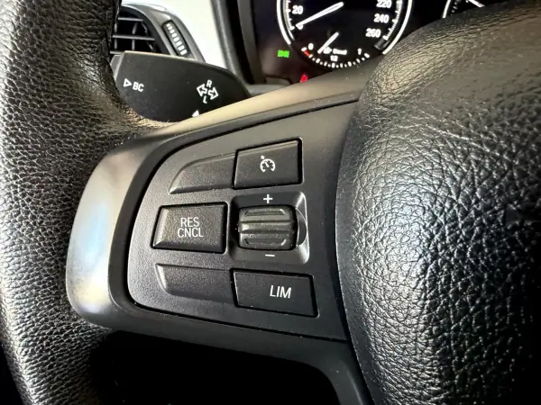 BMW X1 2019 - 22000 EUR, 58000 km - AUTO.MOTO.pt - 58000km - foto 35 de 112