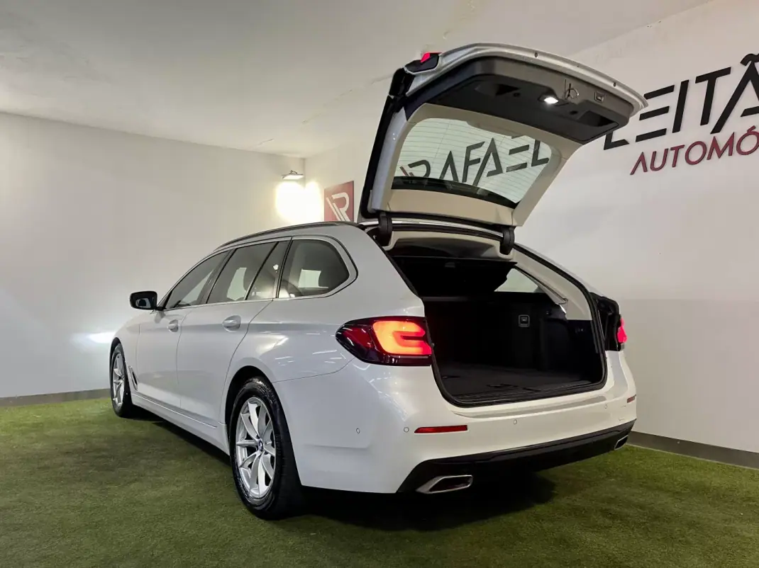 BMW 520 2023 - 31500 EUR, 119000 km - AUTO.MOTO.pt - 119000km - foto 40 de 44