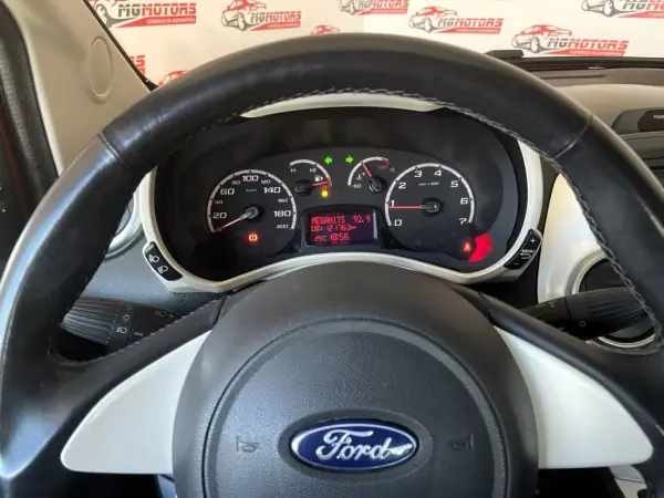 Ford KA 2015 - 7500 EUR, 121750 km - AUTO.MOTO.pt - 121750km - foto 22 de 45