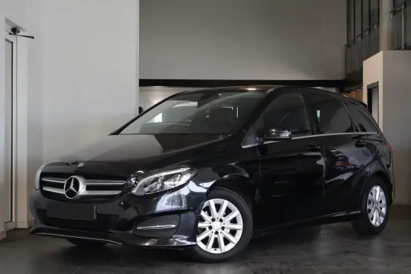 Mercedes-Benz MB180 2017 - 17450 EUR, 158282 km - AUTO.MOTO.pt - 158282km - foto 2 de 18
