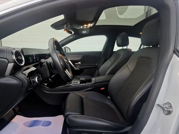 Mercedes-Benz CLA 250 2022 — foto 3 de 12