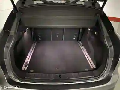 Jaguar F-Pace 2017 - 22500 EUR, 160000 km - AUTO.MOTO.pt - 160000km - foto 6 de 14