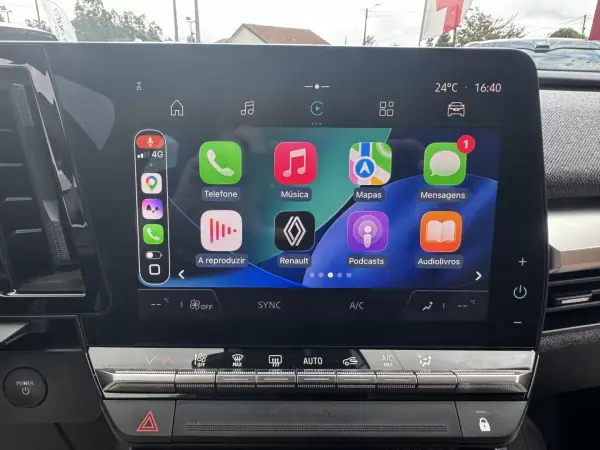 Renault Mégane E-Tech 2022 - 22500 EUR, 89000 km - AUTO.MOTO.pt - 89000km - foto 12 de 44