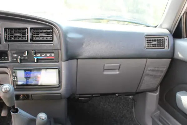 Toyota 4-Runner 1995 - 48000 EUR, 336000 km - AUTO.MOTO.pt - 336000km - foto 26 de 40