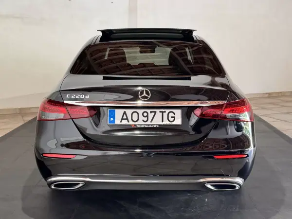 Mercedes-Benz E 220 2022 - 34500 EUR, 173176 km - AUTO.MOTO.pt - 173176km - foto 6 de 27