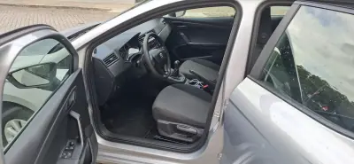 SEAT Ibiza 2018 - 10900 EUR, 184500 km - AUTO.MOTO.pt - 184500km - foto 8 de 17