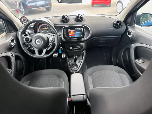 Smart ForFour 2020 - 12400 EUR, 22521 km - AUTO.MOTO.pt - 22521km - foto 3 de 20