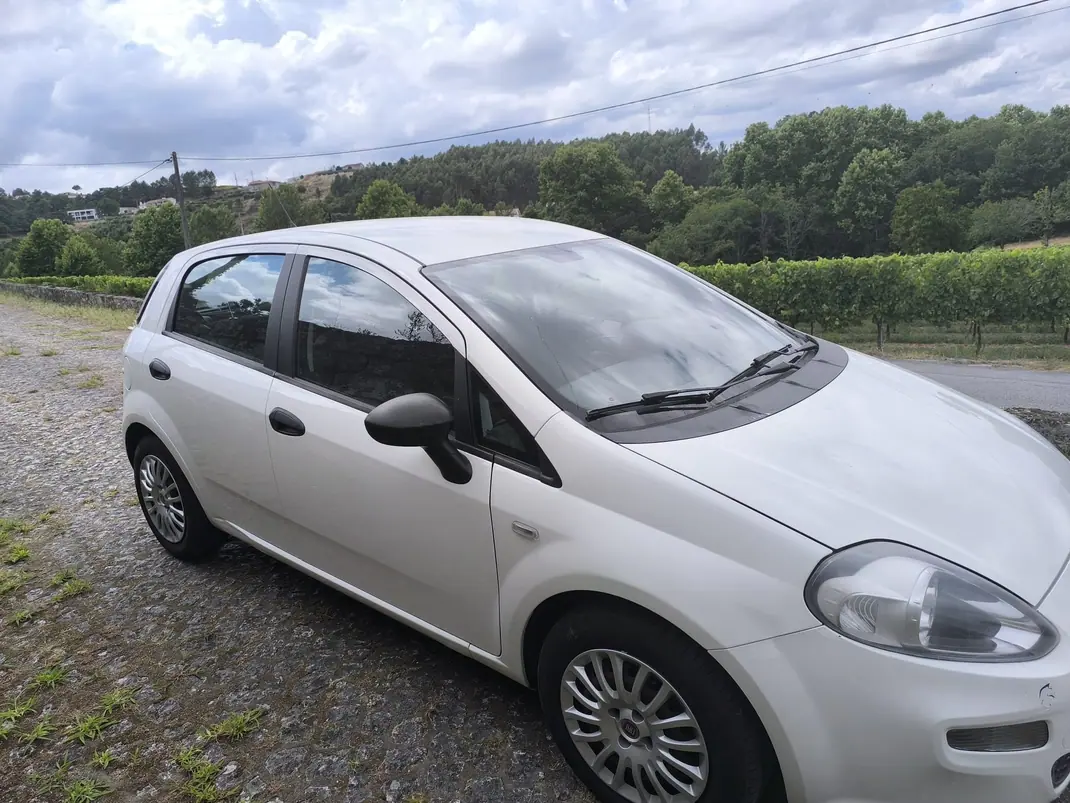 Fiat Grande Punto 2013 - 6000 EUR, 179000 km - 179000km - foto 8 de 10