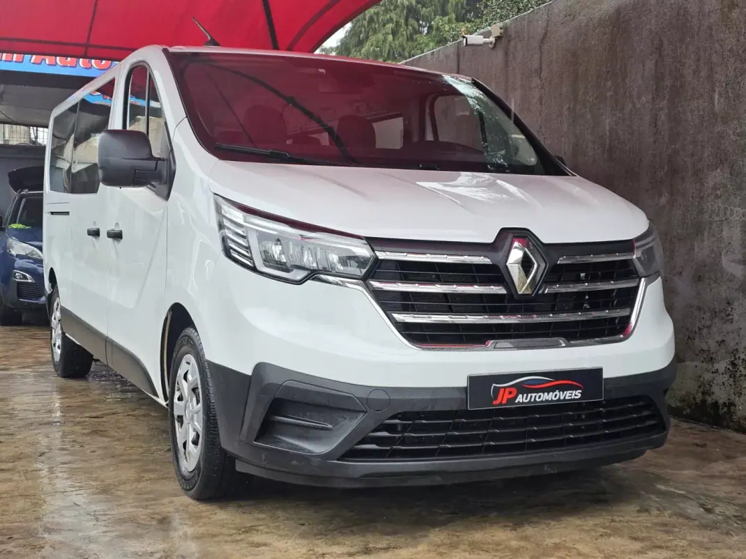 Renault Trafic 2021 - 27999 EUR, 164000 km - AUTO.MOTO.pt - 164000km - foto 1 de 14