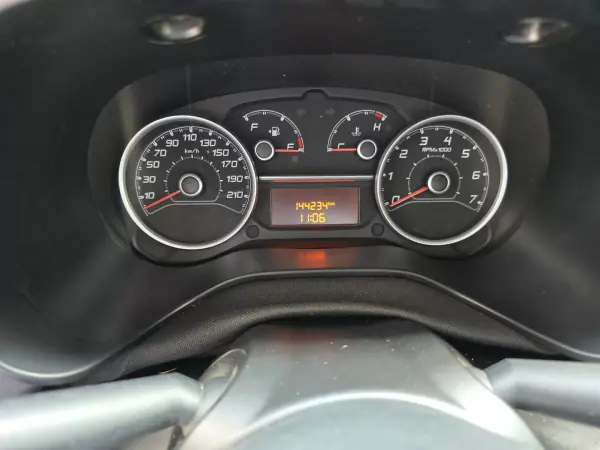 Fiat Doblo 2020 - 11500 EUR, 144234 km - AUTO.MOTO.pt - 144234km - foto 13 de 22