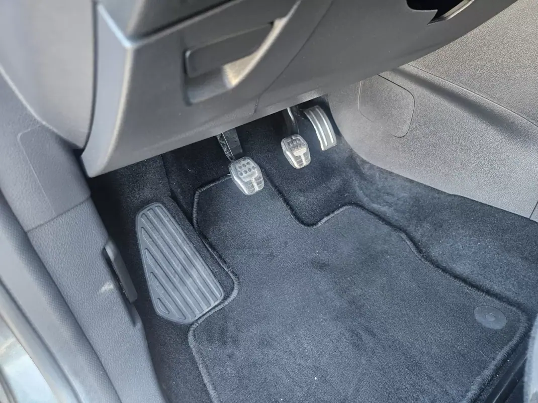 Ford Focus C-Max 2018 - 14500 EUR, 108000 km - 108000km - foto 29 de 37