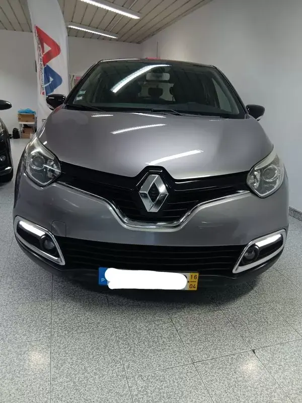 Renault Captur 2016 - 11950 EUR, 88000 km - AUTO.MOTO.pt - 88000km - foto 3 de 14