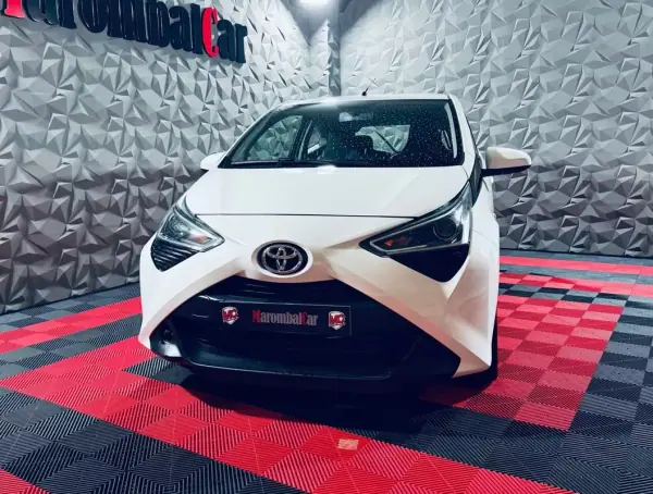 Toyota Aygo 2020 - 11750 EUR, 134443 km - AUTO.MOTO.pt - 134443km - foto 3 de 27