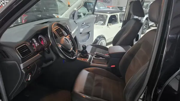 Volkswagen Amarok 2019 - 27500 EUR, 138121 km - AUTO.MOTO.pt - 138121km - foto 27 de 46