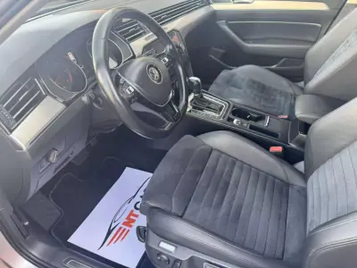 Volkswagen Passat Variant 2019 - 18900 EUR, 258985 km - AUTO.MOTO.pt - 258985km - foto 20 de 27