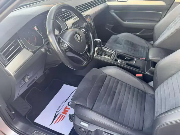 Volkswagen Passat Variant 2019 - 16900 EUR, 258985 km - AUTO.MOTO.pt - 258985km - foto 20 de 27