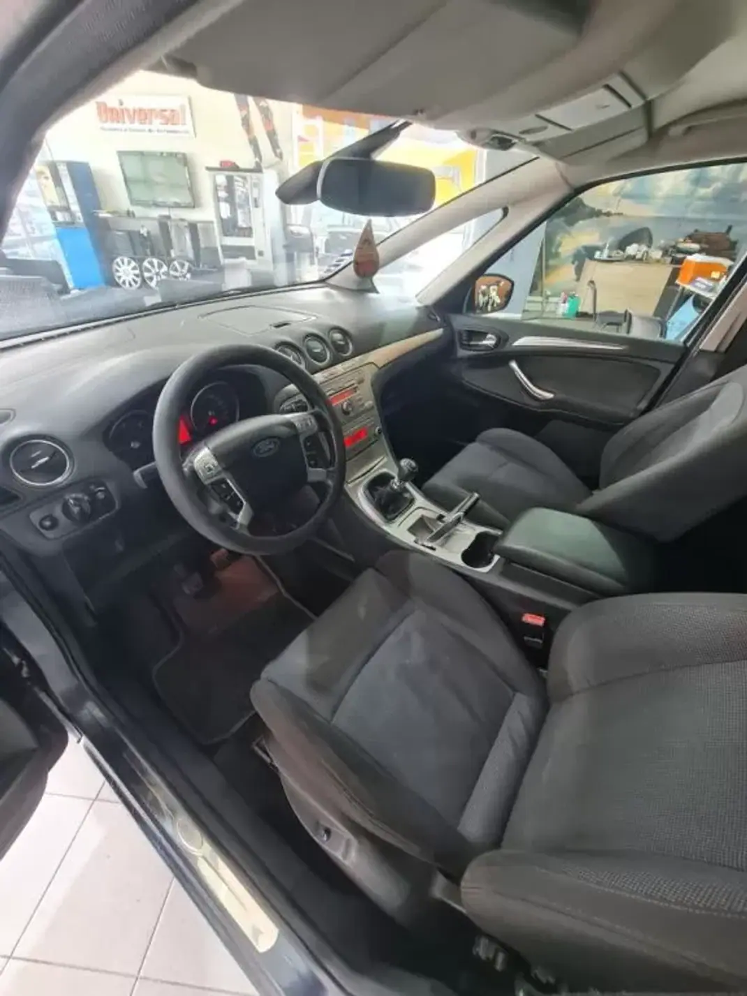 Ford S-Max 2007 - 7900 EUR, 283000 km - AUTO.MOTO.pt - 283000km - foto 8 de 22