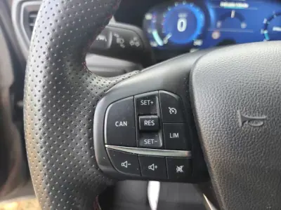 Ford Focus 2023 - 17990 EUR, 75650 km - AUTO.MOTO.pt - 75650km - foto 24 de 39