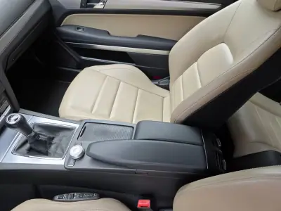 Mercedes-Benz E 250 2010 - 15999 EUR, 212000 km - 212000km - foto 11 de 23