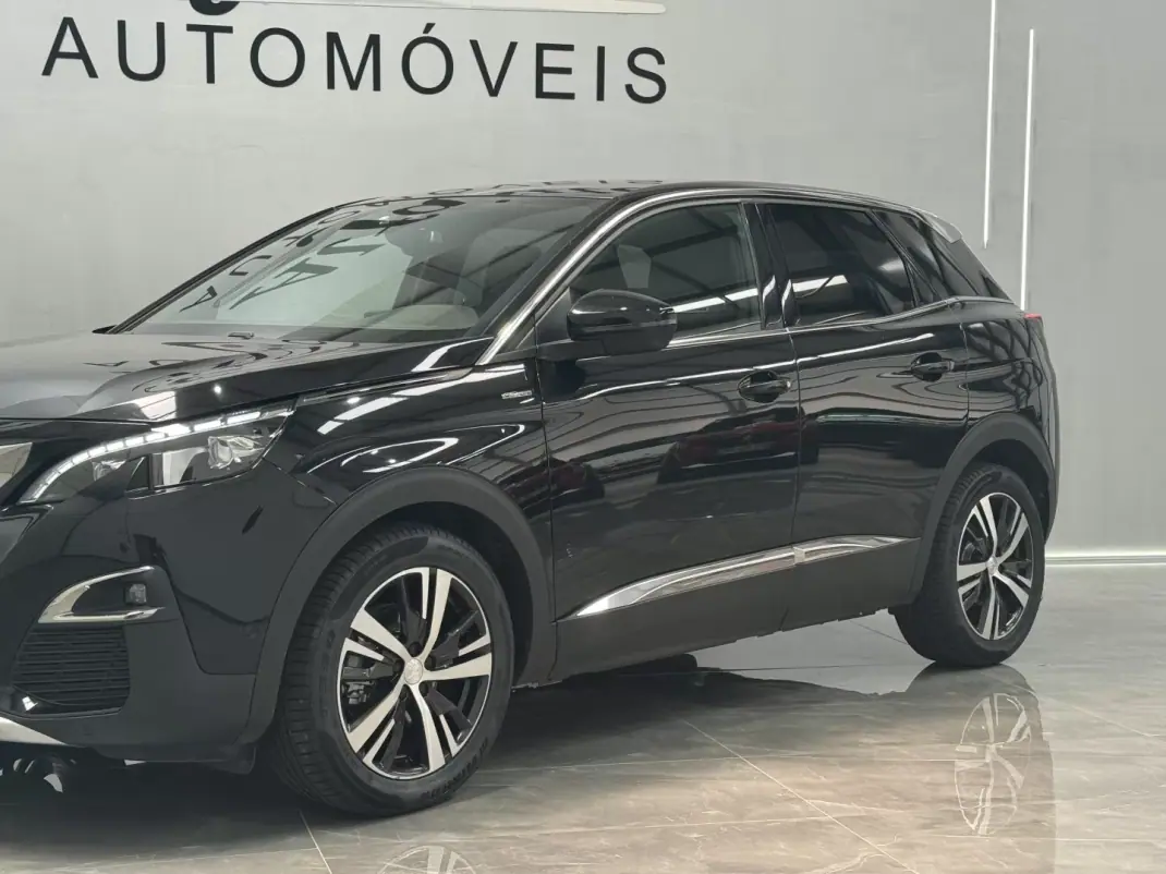 Peugeot 3008 2018 - 16990 EUR, 121000 km - AUTO.MOTO.pt - 121000km - foto 13 de 31