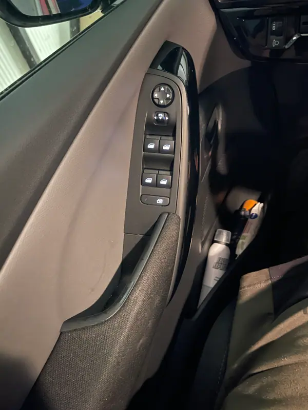 Citroën C4 Grand Picasso 2018 - 8000 EUR, 224000 km - AUTO.MOTO.pt - 224000km - foto 2 de 15