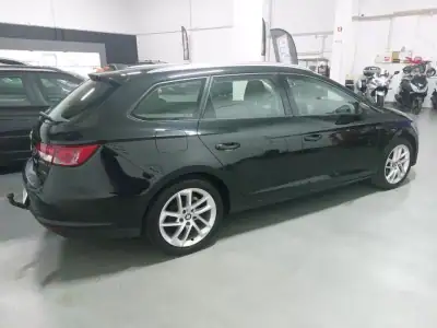 SEAT Leon ST 2014 - 8490 EUR, 235531 km - AUTO.MOTO.pt - 235531km - foto 3 de 27