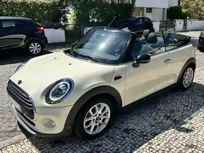 MINI Cooper 2018 - 18500 EUR, 48000 km - AUTO.MOTO.pt - 48000km - foto 12 de 28