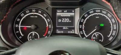 Skoda Octavia Break 2014 - 17990 EUR, 150132 km - AUTO.MOTO.pt - 150132km - foto 41 de 45