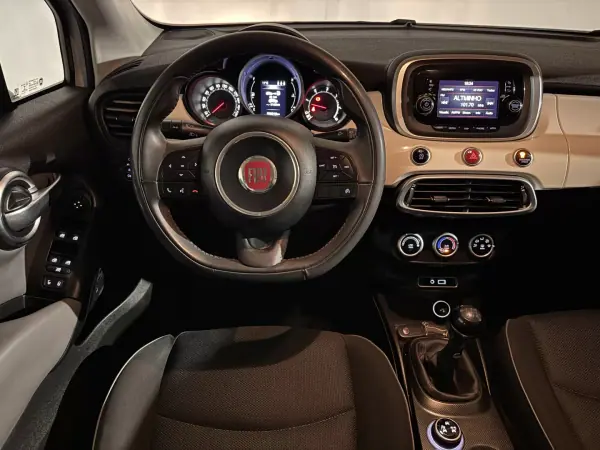 Fiat 500X 2016 - 9900 EUR, 200010 km - AUTO.MOTO.pt - 200010km - foto 9 de 23