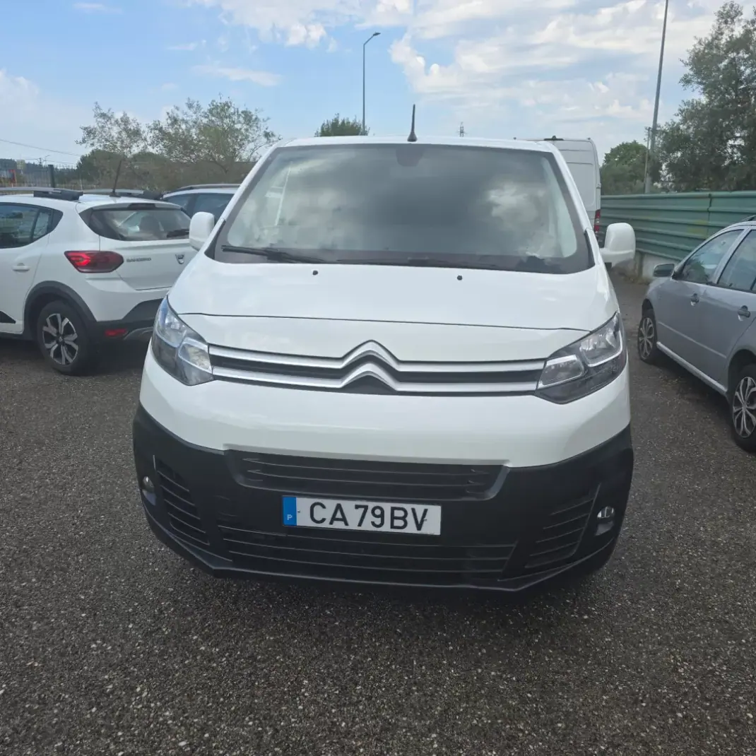 Citroën Jumpy 2020 - 17450 EUR, 147250 km - AUTO.MOTO.pt - 147250km - foto 1 de 11