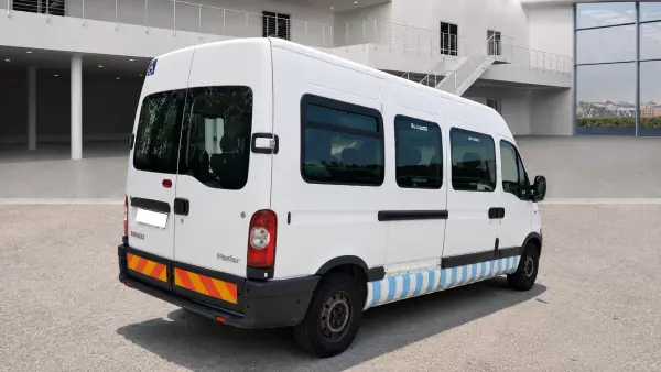 Renault Master 2006 - 15999 EUR, 160000 km - AUTO.MOTO.pt - 160000km - foto 3 de 9