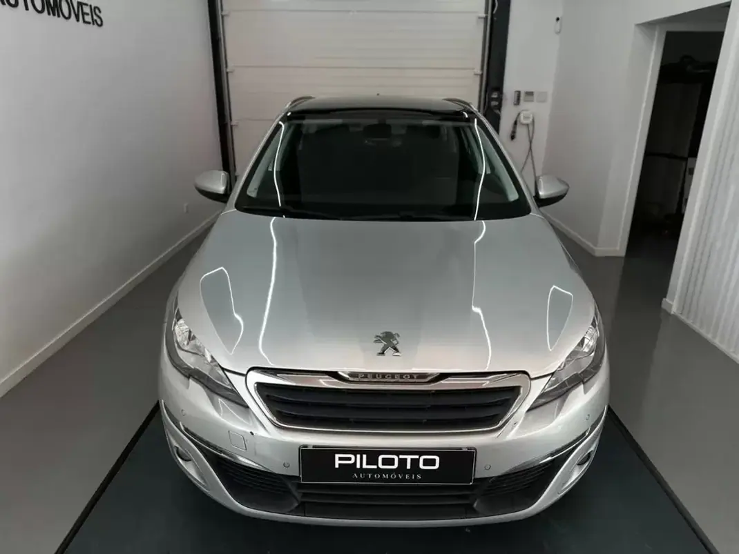 Peugeot 308 SW 2016 - 7990 EUR, 212792 km - AUTO.MOTO.pt - 212792km - foto 2 de 22