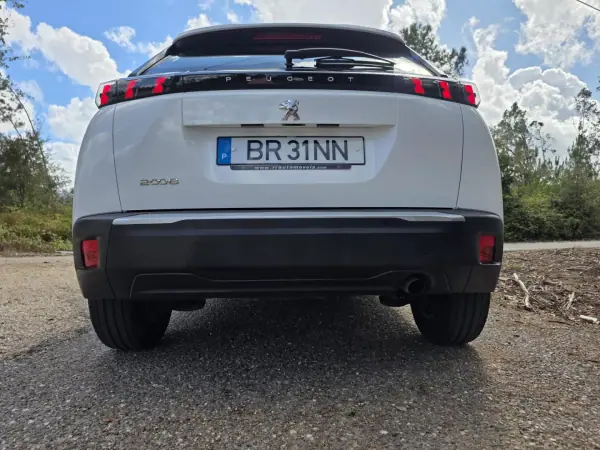 Peugeot 2008 2020 - 14900 EUR, 88064 km - 88064km - foto 53 de 56