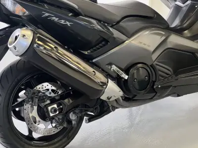 Yamaha TMAX 2015 - 8990 EUR, 25000 km - AUTO.MOTO.pt - 25000km - foto 10 de 26