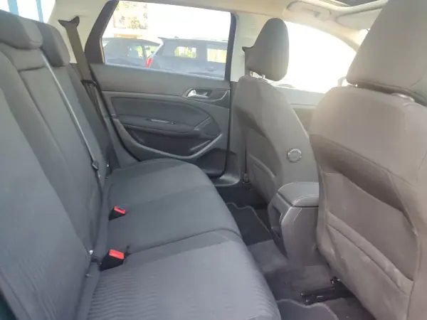 Peugeot 308 SW 2017 - 11890 EUR, 180000 km - AUTO.MOTO.pt - 180000km - foto 15 de 18