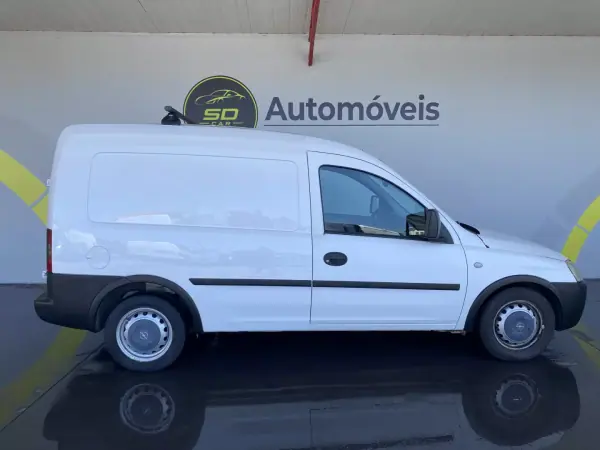Opel COMBO 2004 - 2750 EUR, 300000 km - 300000km - foto 2 de 7