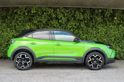 Opel Mokka 2022 — photo 6 of 17