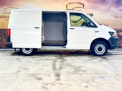 VW TRANSPORTER 2.0 TDI 3L 2018 - 18900 EUR, 174120 km - AUTO.MOTO.pt - 174120km - foto 9 de 21