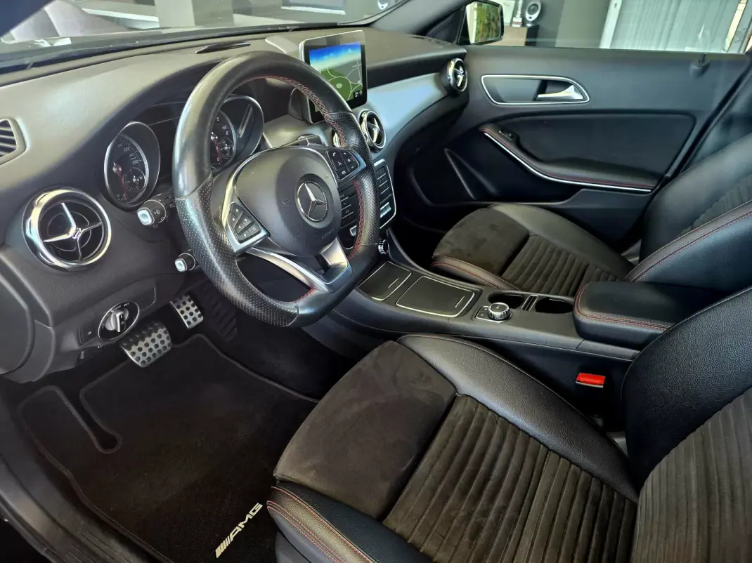 Mercedes-Benz GLA 200 2017 - 20990 EUR, 188564 km - 188564km - foto 8 de 24